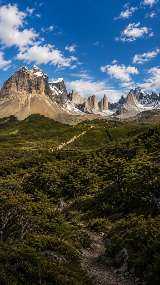 Parque Nacional Torres del Paine – Valle del Francés desde Puerto Natales