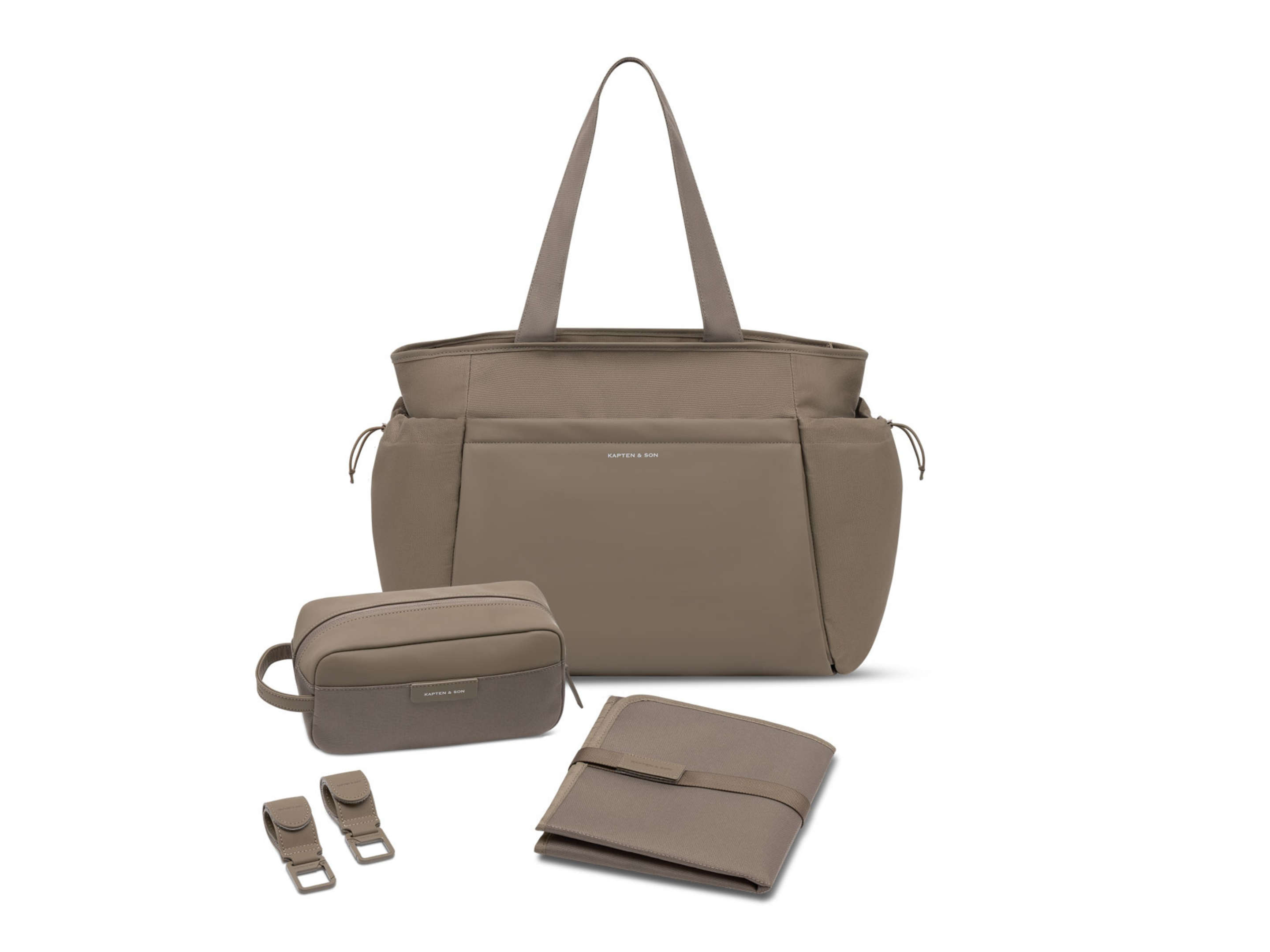 Extra geräumige Wickeltasche mit übersichtlicher Innenaufteilung und Set-Extras – ideal für lange Tage und Ausflüge.