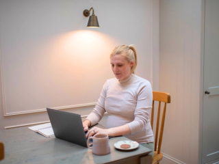 Expecting mum working from home