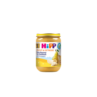 HiPP Bio-Gläschen Birne-Banane mit Zwieback, Frucht & Getreide ab 5. Monat vor schwarzem Hintergrund
