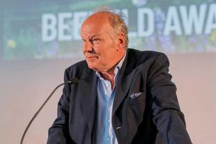 Stefan Hipp als Redner beim BeeWild-Award