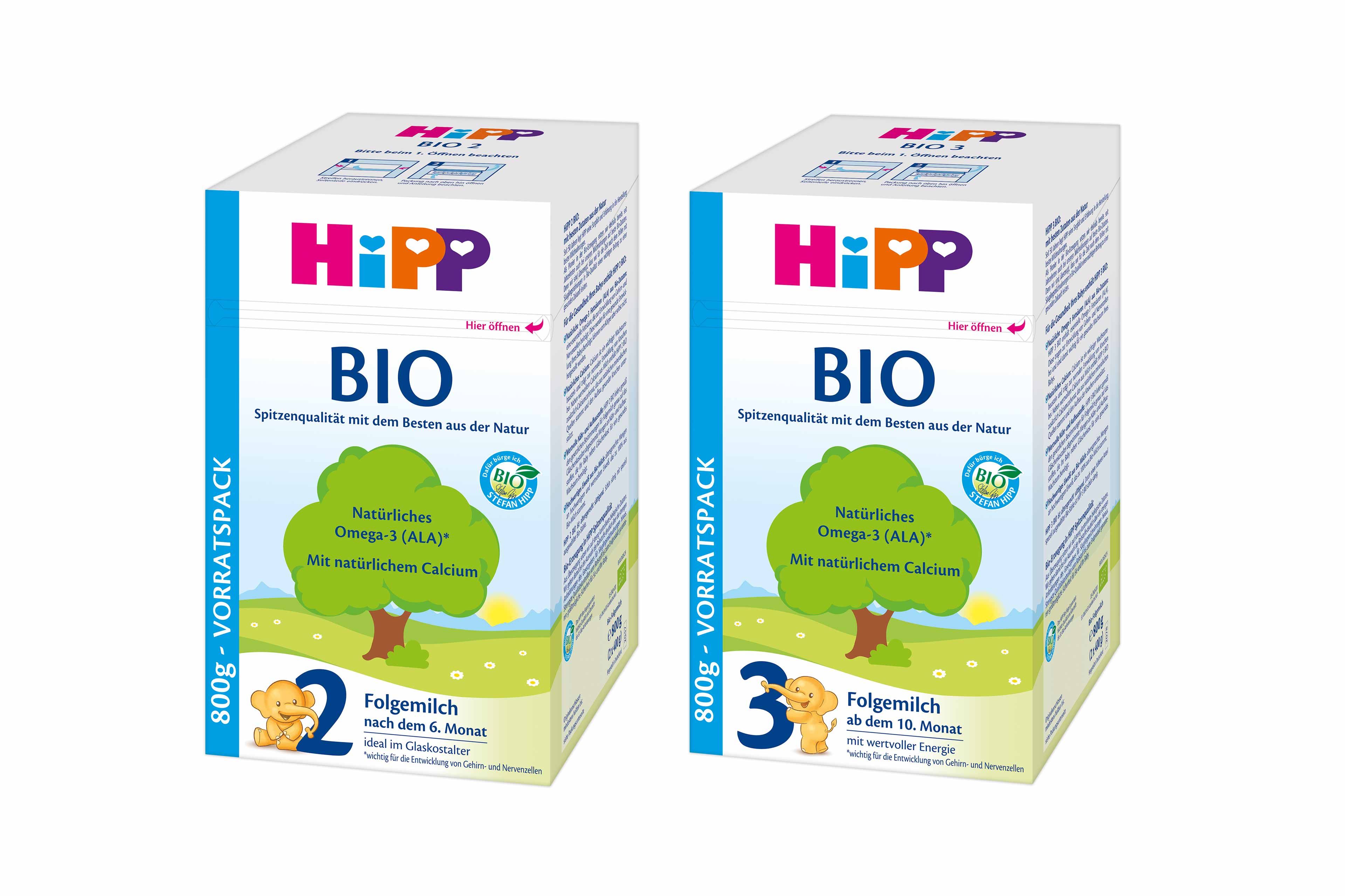 Zwei Packungen BIO-Babynahrung der Marke Hipp. Jede Schachtel enthält 800 g des Produkts, das für Babys im Alter von 6 Monaten bis 1 Jahr geeignet ist. Die Formel wird als "Natürliches Omega-3 (ALA)" und "Mit natürlichem Calcium" bezeichnet. Die Formel wird als "Folgemilch nach dem 6. Monat" und ist für Säuglinge geeignet, die nach Bedarf gestillt werden.