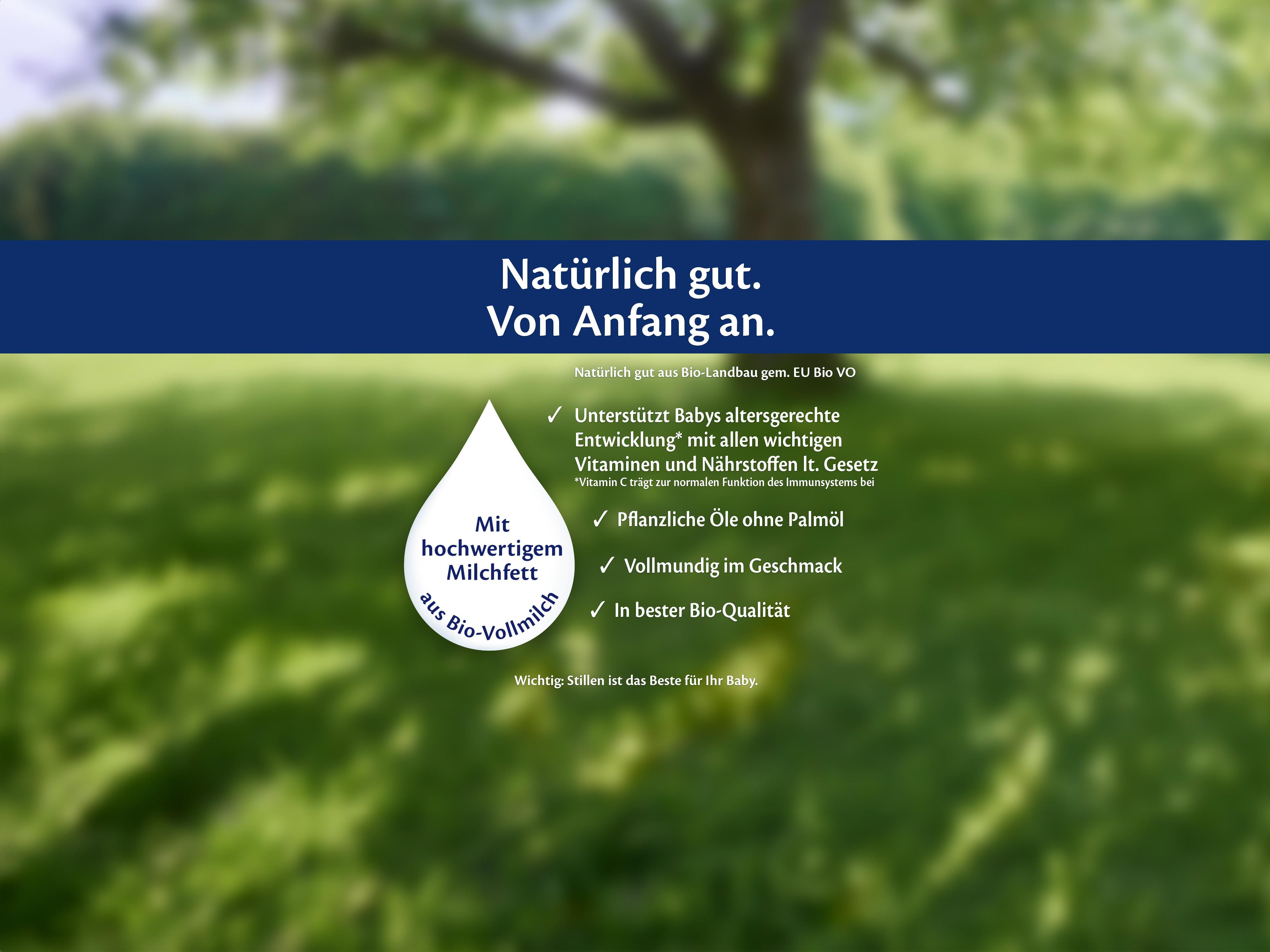 Grüne Wiese mit großem Baum im Hintergrund, darüber Text zu HiPP PRE PUR Bio-Milchfett, Vitaminen und Bio-Qualität.