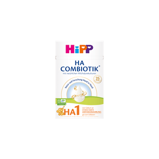 HiPP HA COMBIOTIK® HA 1 Anfangsnahrung Packung mit Bärchenmotiv auf weißem Hintergrund, zentriert vor schwarzem Rand