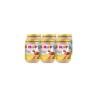 6er-Pack HiPP Bio-Babygläschen Apfel-Banane mit Babykeks, 190 g Gläser frontal vor schwarzem Hintergrund