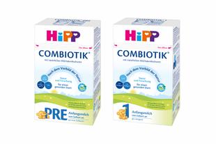 Zwei Packungen HiPP PRE BIO COMBIOTIK® und HiPP 1 BIO COMBIOTIK® Anfangsmilch mit Bio-Siegel nebeneinander.