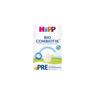 HiPP PRE BIO COMBIOTIK® Anfangsmilch-Packung mit Bio-Siegel und Hinweis auf natürliche Milchsäurekulturen auf schwarzem Hintergrund