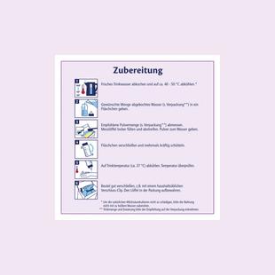 Anleitung zur Zubereitung mit fünf Schritten und passenden Piktogrammen, darunter Wasser abkochen, Pulver abmessen, Fläschchen verschließen, Temperatur prüfen und Beutel aufreißen