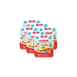 6er-Pack HiPP Bio Lasagne Bolognese für Kleinkinder ab 1 Jahr, vorne mit servierter Lasagne und Tomatenabbildung