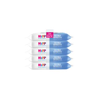 HiPP Ultra Sensitiv Feuchttücher im 5er Vorteilspack, weiße und blaue Babysanft-Verpackungen für sensible Babyhaut