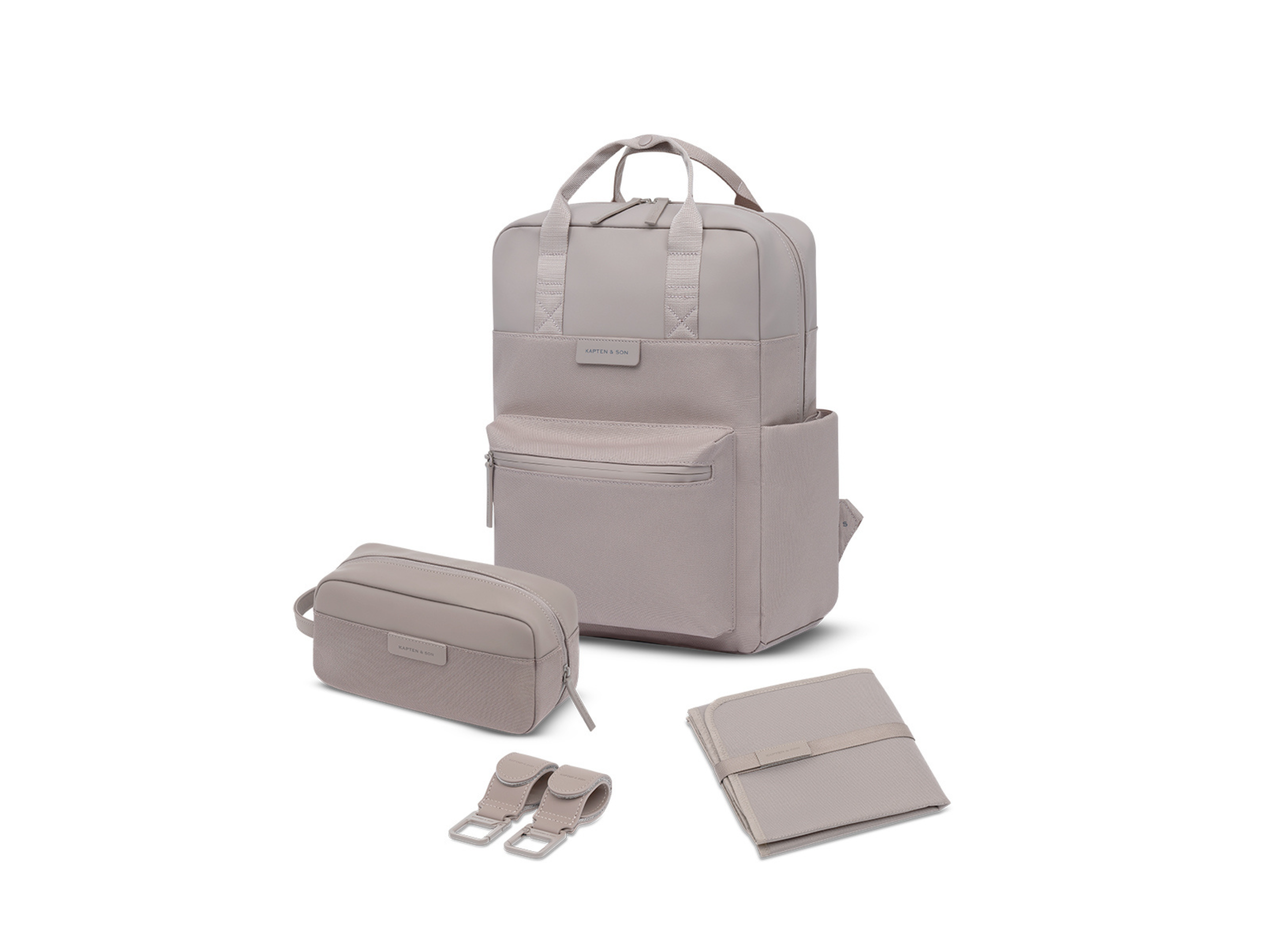 Grauer Rucksack und Kulturbeutel