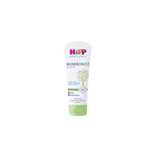 Ein Produkt mit der Bezeichnung "Hipp Babysanft Wundschutz Sensitiv", das eine empfindungsfreundliche Wundschutzcreme ist.