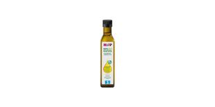 Flasche HiPP 100% Bio Rapsöl für die Beikostzubereitung, freigestellt auf weißem Hintergrund