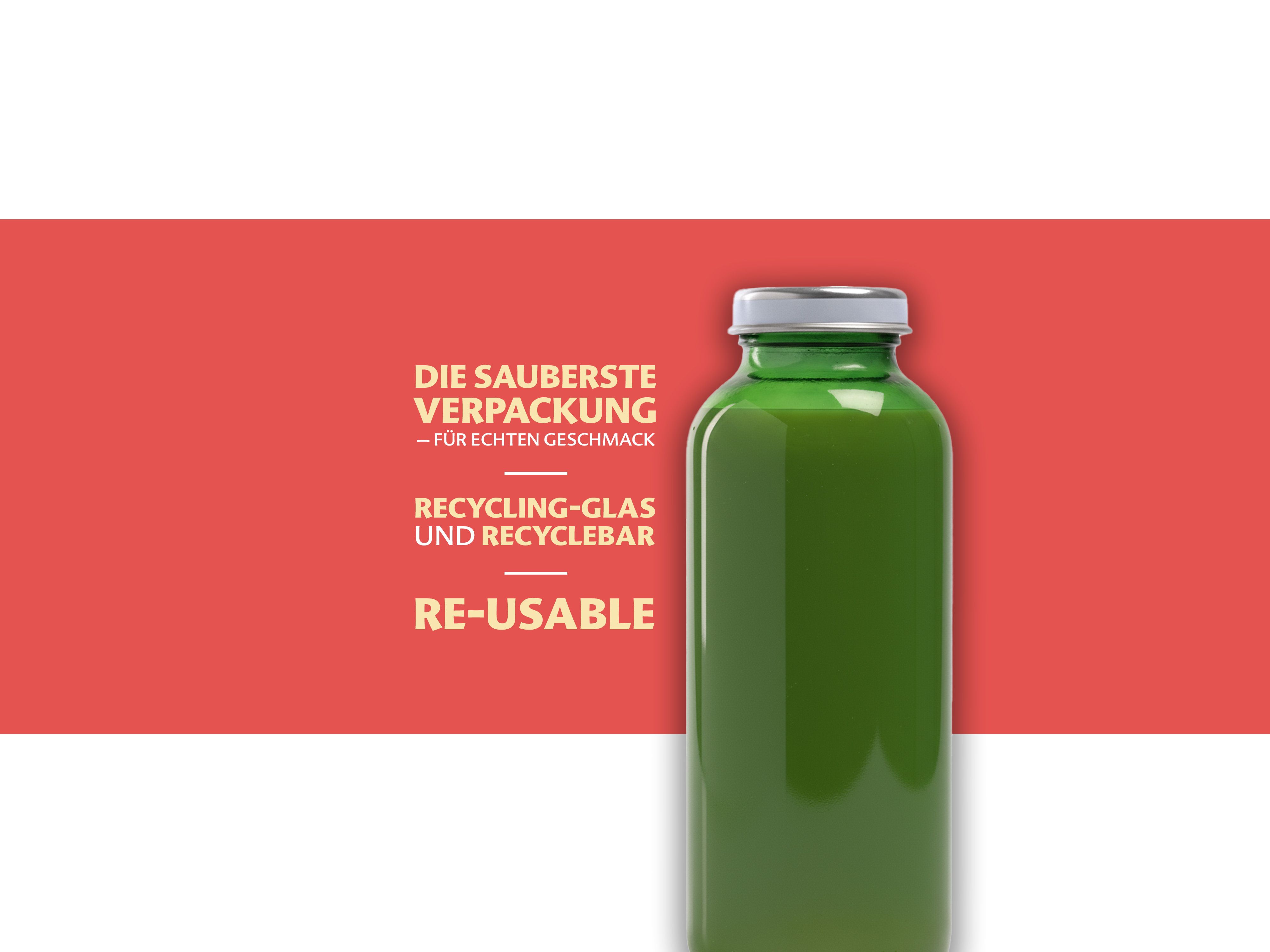 Grüne Glasflasche mit silbernem Deckel vor rot-weißem Hintergrund mit Text zu sauberer, recycelbarer und wiederverwendbarer Verpackung