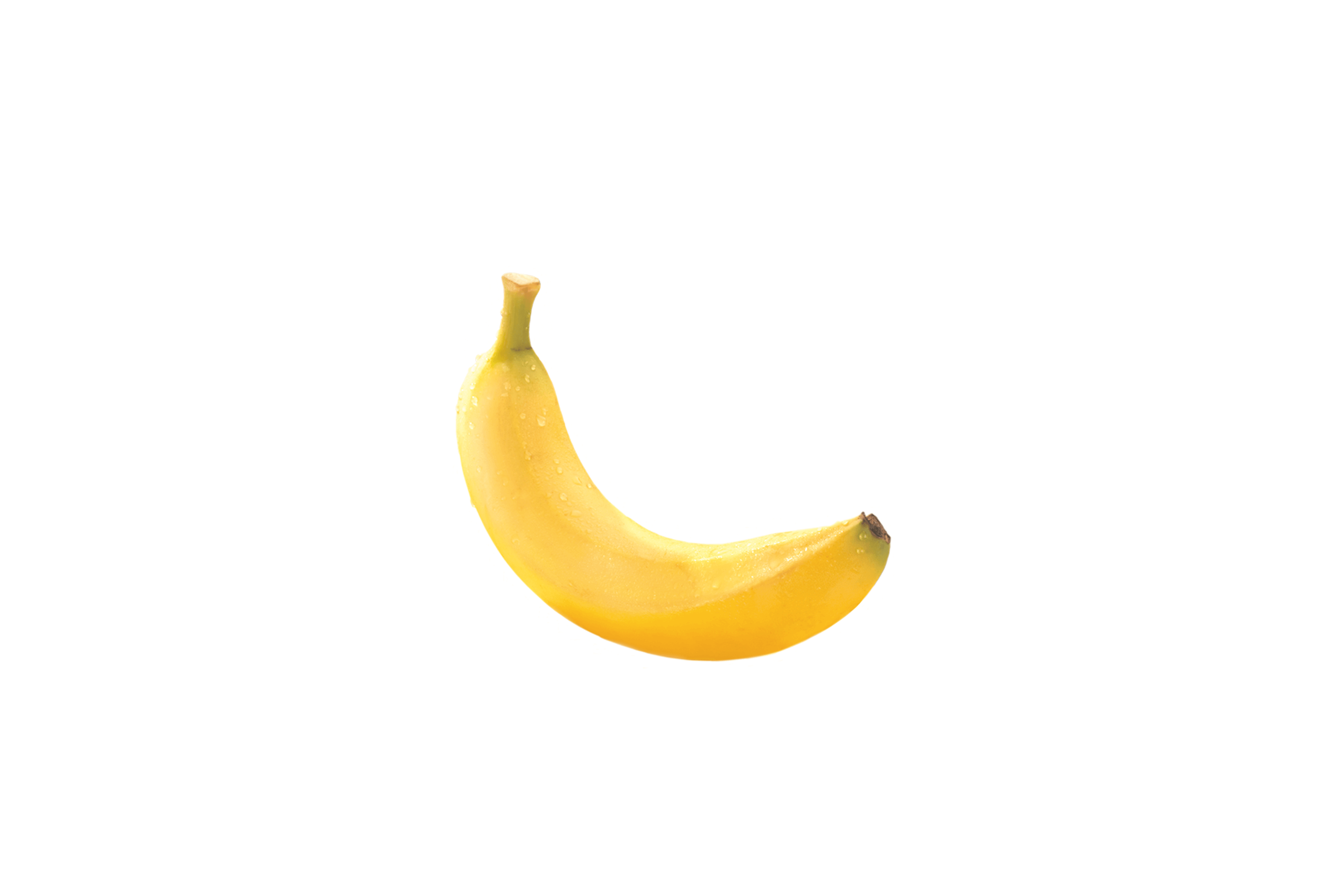 Eine Banane mit Wassertropfen auf ihrer Oberfläche.