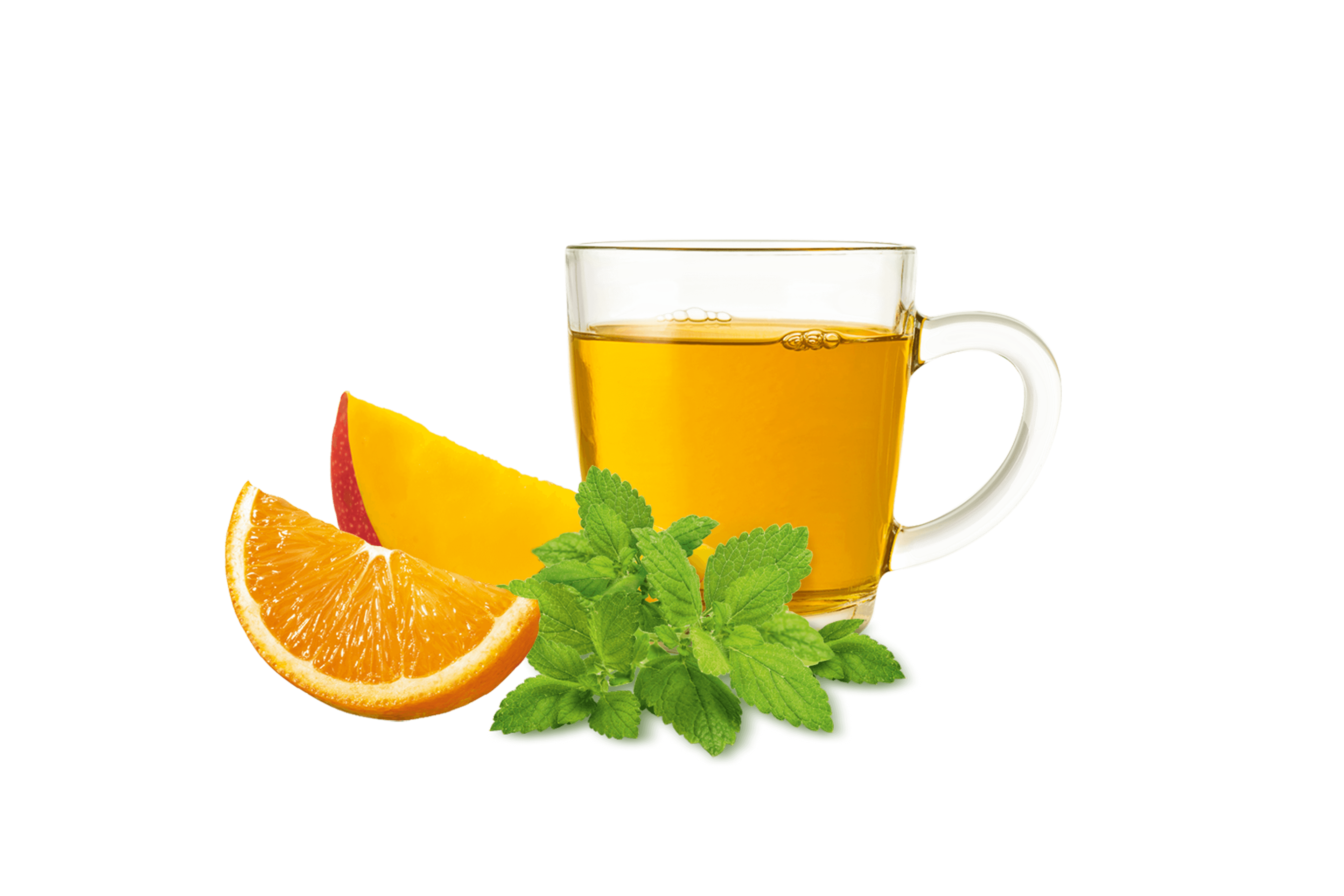Ein Glas mit gelblicher Flüssigkeit, eine Mangoscheibe, eine Orangenscheibe und ein Bündel Minzblätter.