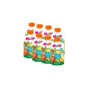 Acht HiPP Bio-Quetschbeutel Apfel-Banane-Mango mit Kokosmilch und Hafer im Vorratspack 8x100g vor schwarzem Hintergrund