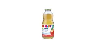 HiPP Bio-Saft & Mineralwasser Milder Apfel in Glasflasche mit Apfelmotiv auf weißem Hintergrund