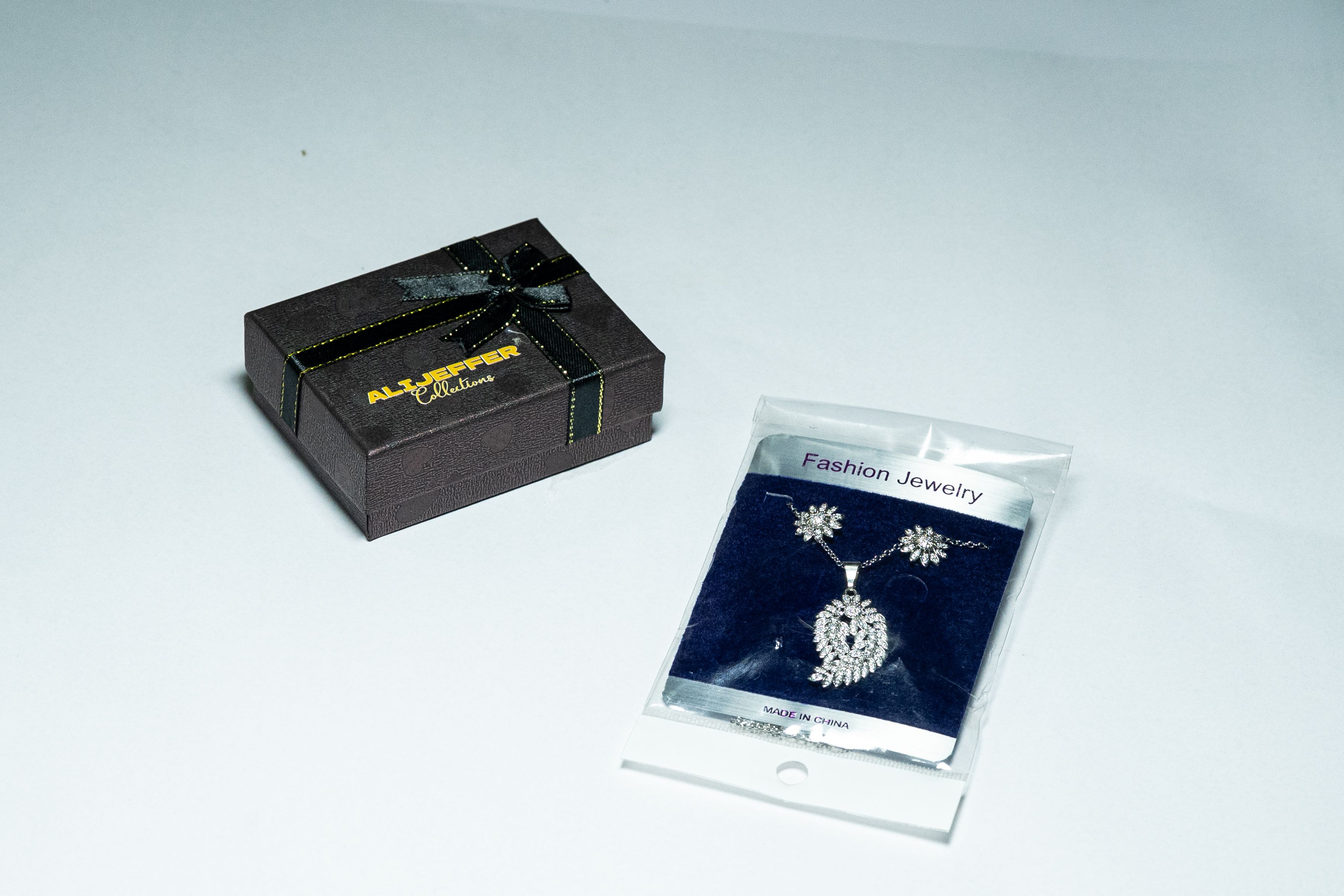 Silver Snowflake Halo Necklace and Earring Set