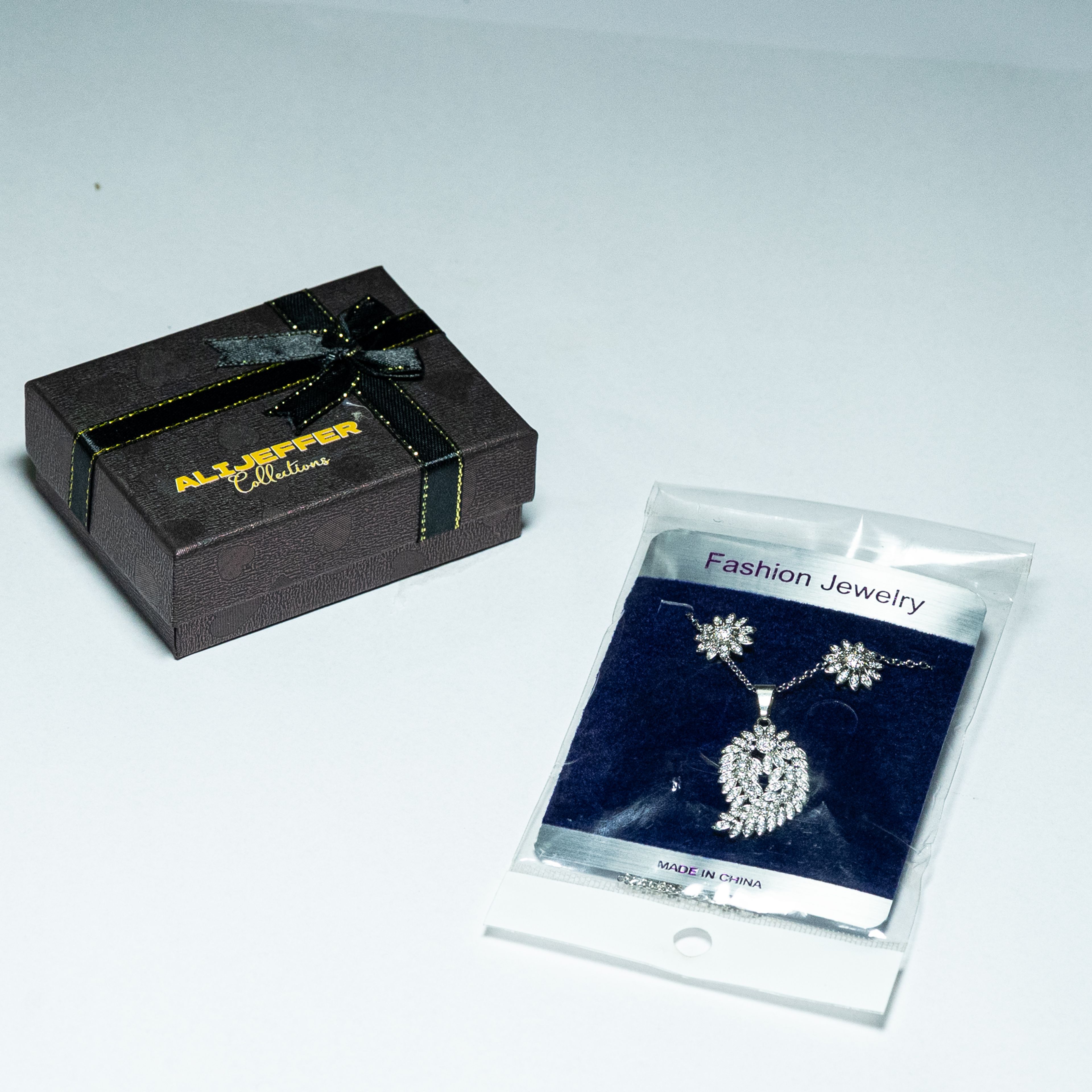 Silver Snowflake Halo Necklace and Earring Set