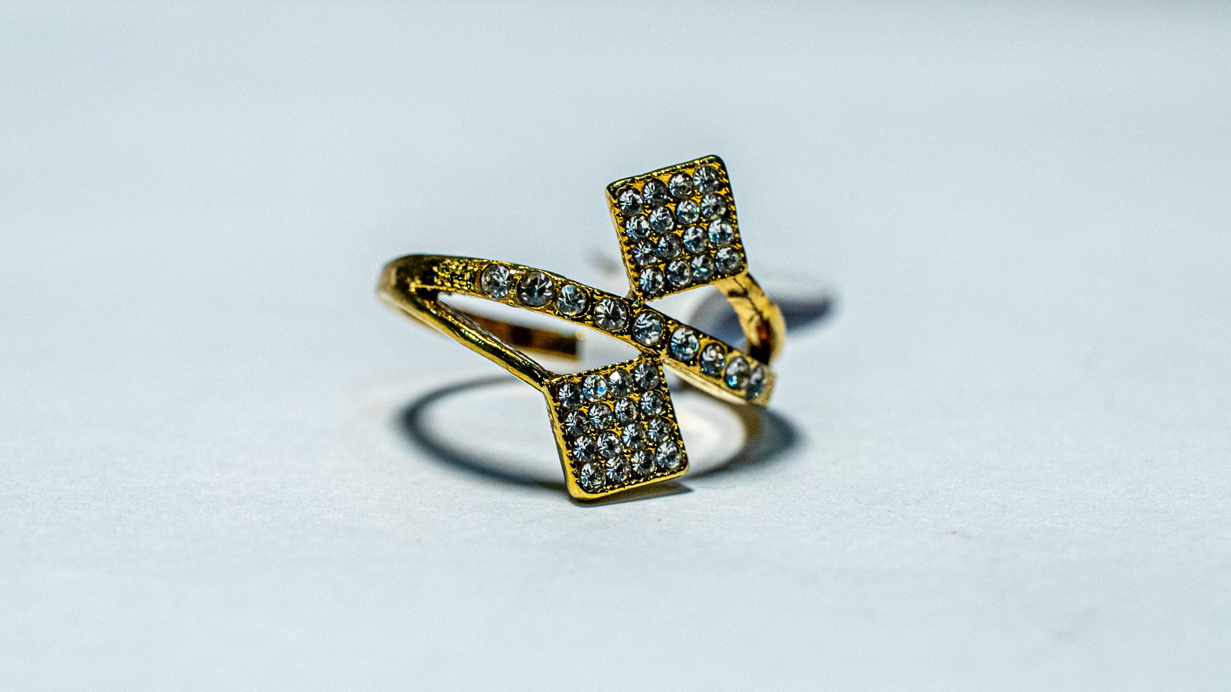 Golden Geometric Crystal Ring