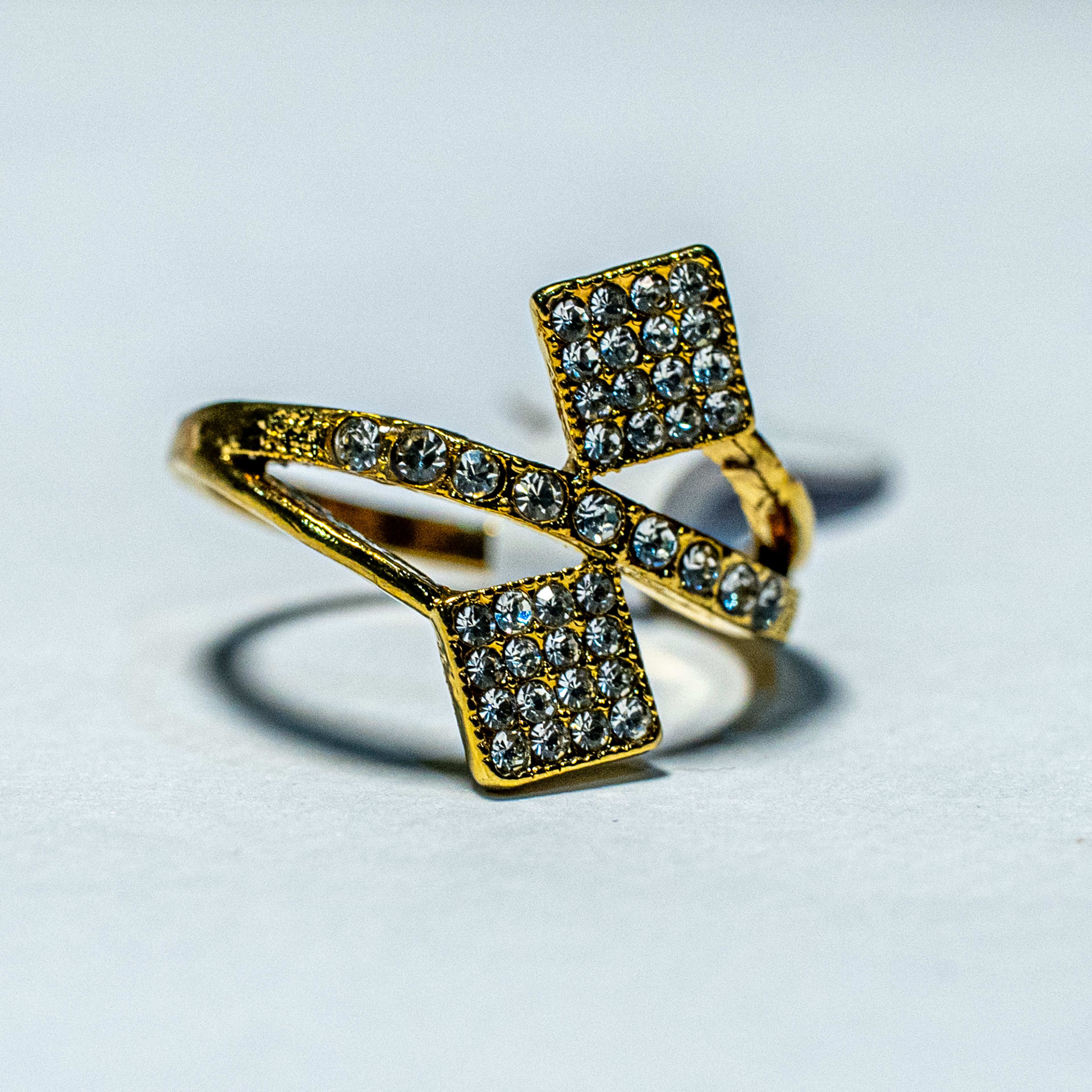 Golden Geometric Crystal Ring