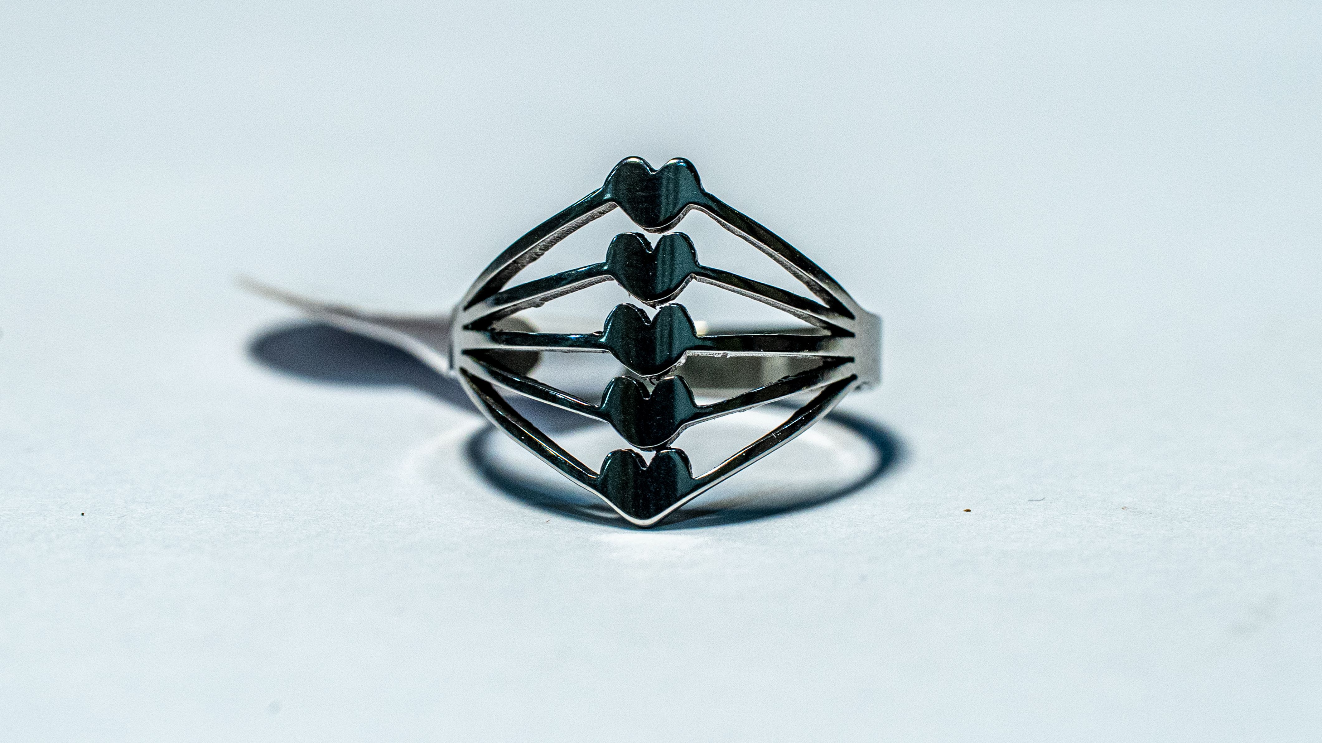Diamond Lattice Ring