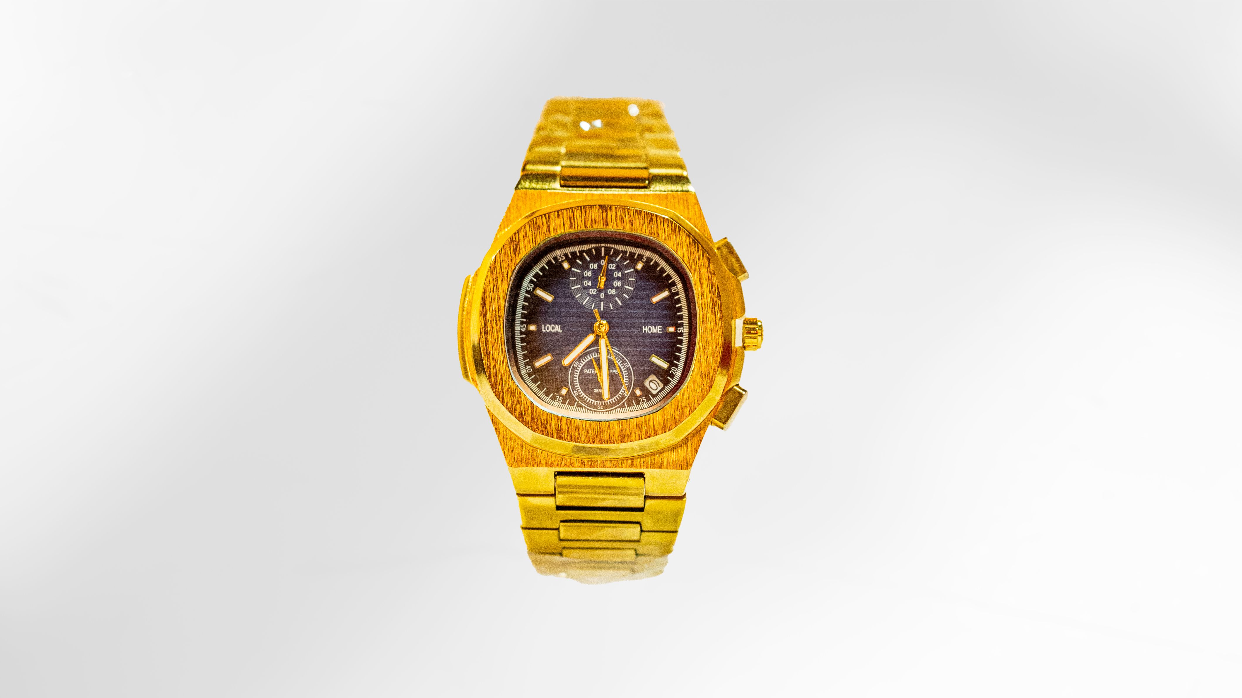  Patek.Philippe Nautilus Dual Time Gold