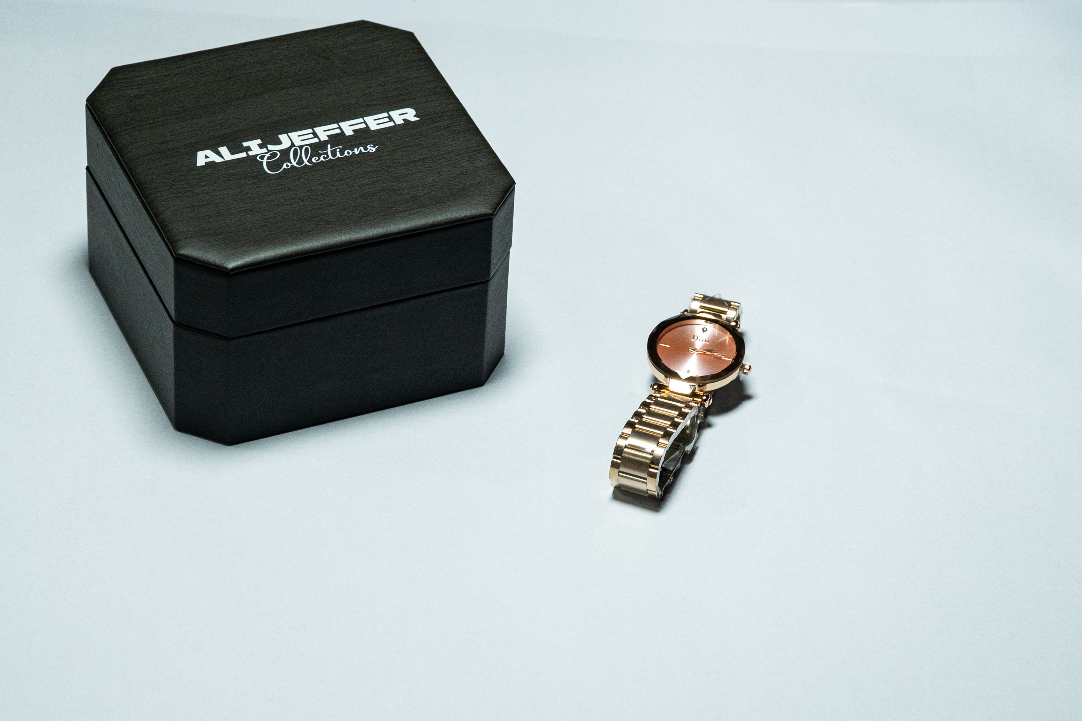 Dior Faceted Gold Sunburst Ladies Watch thumbnail 2
