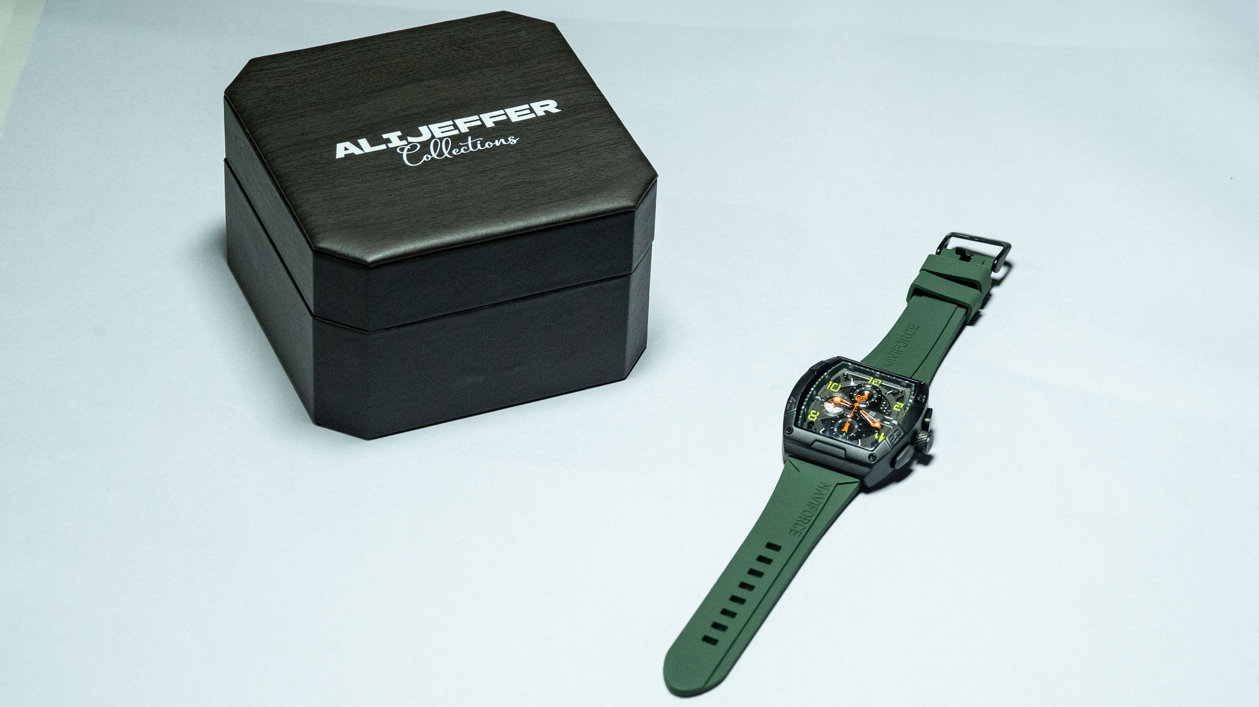 Naviforce Tonneau Skeleton Chronograph thumbnail 2