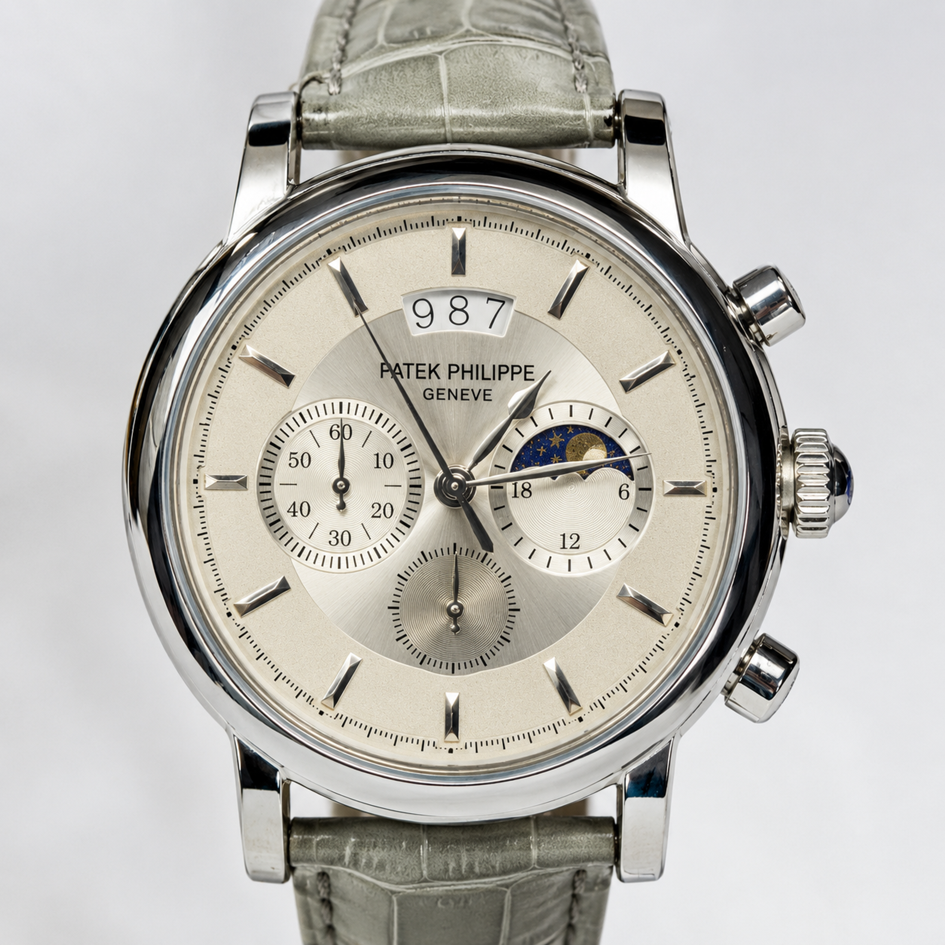Patek Philippe Geneve Moonphase Chronograph-inspired design 