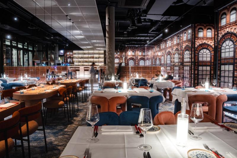 Frau Fritz Restaurant Eindruck am Abend 38