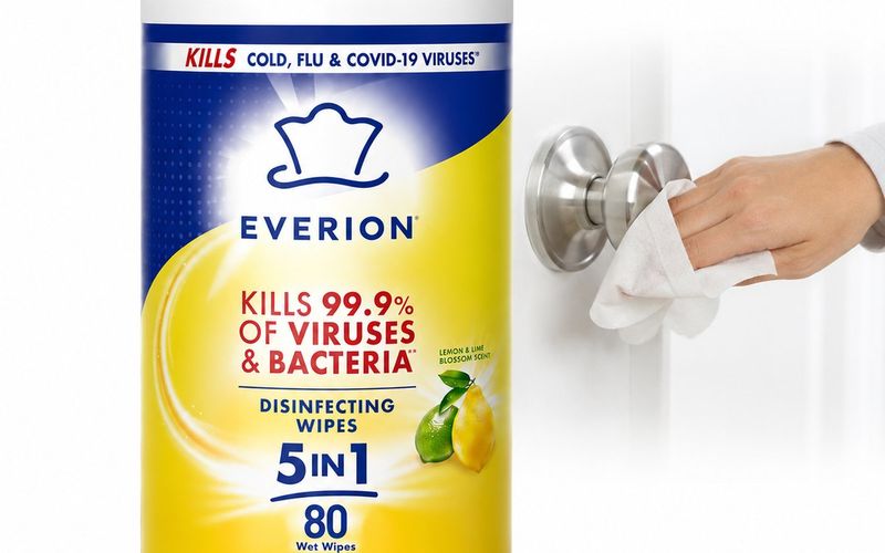 Disinfecting wipes for surface cleaning