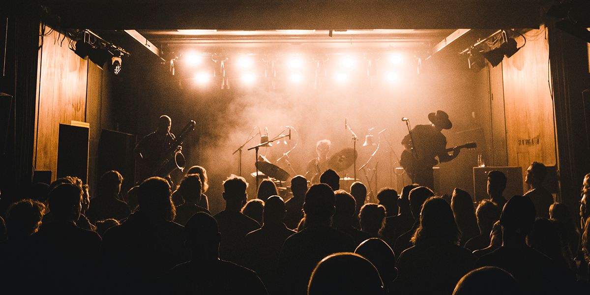 Bilde av Colin Stetson, Stian Westerhus og Erland Dahlen på scenen