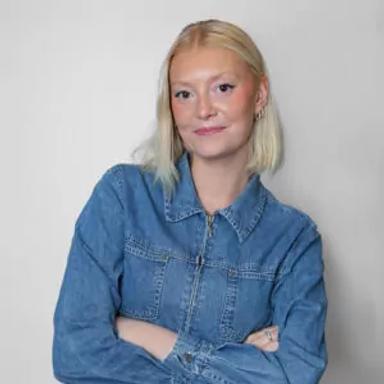 Porträttbild av Harmony Knafelc, medarbetare Newbody Family