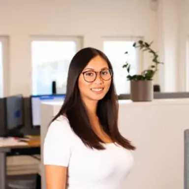 Porträttbild av Cecilia Lam, medarbetare Newbody Family