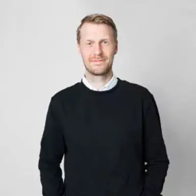 Porträttbild av Christian Karlsson (OG), medarbetare Newbody Family