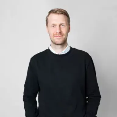 Porträttbild av Christian Karlsson (OG), medarbetare Newbody Family