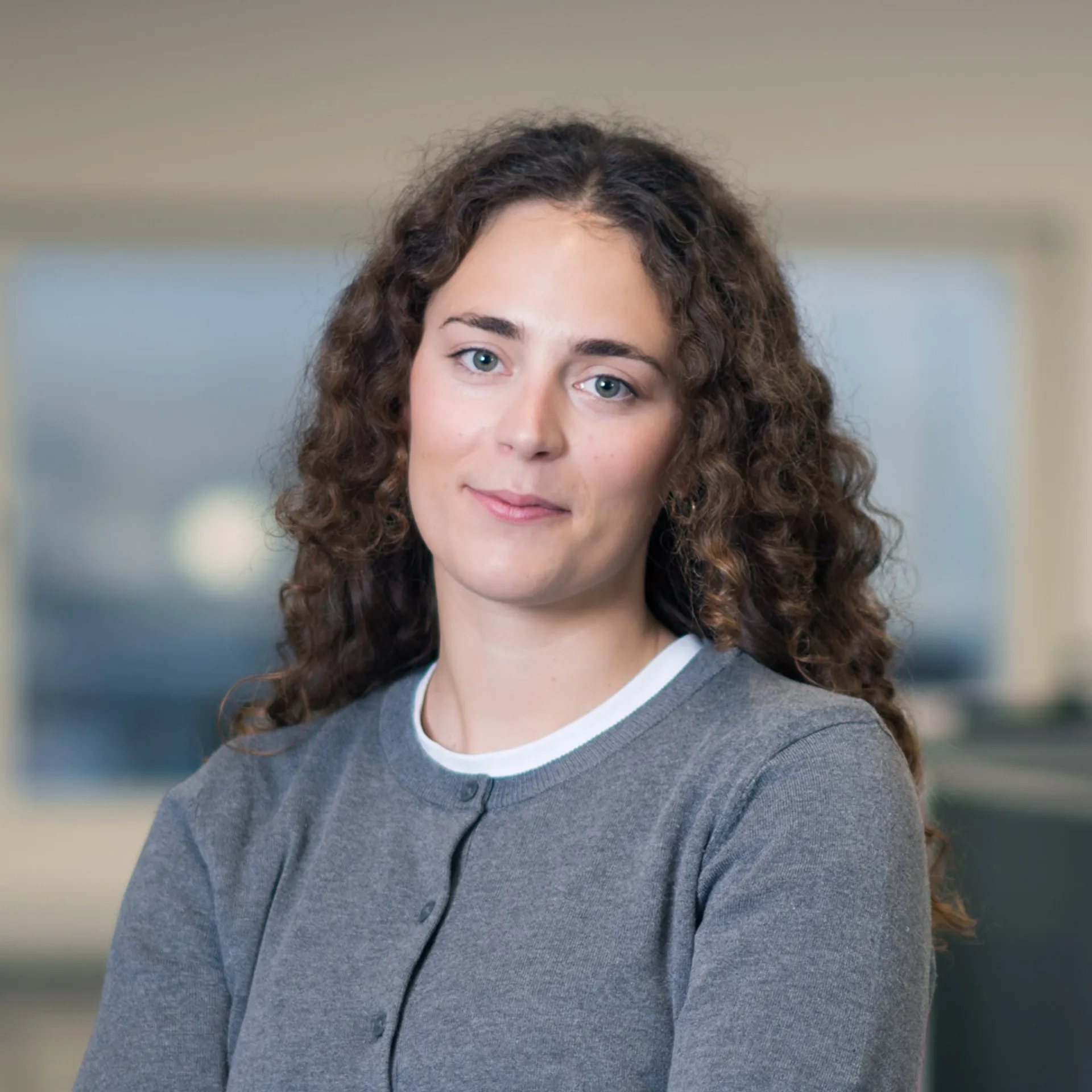 Porträttbild på Evelina Pielage, Kommunikatör på Newbody Family