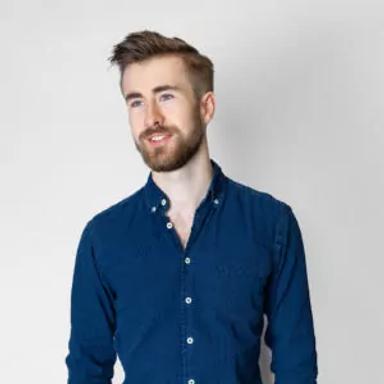 Porträttbild av Fabian Flaa, medarbetare Newbody Family