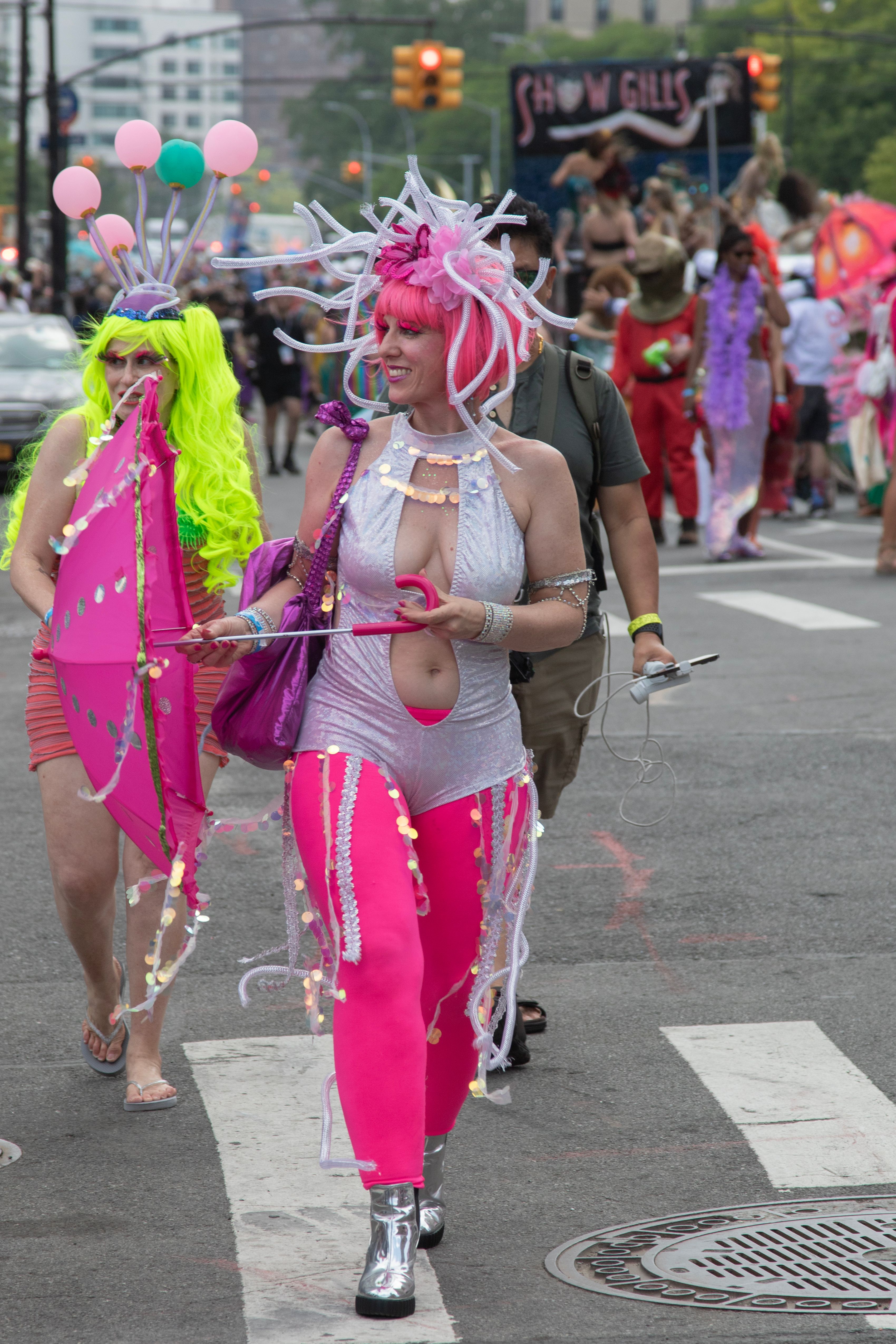 Neon Waves - Mermaid Parade 2023