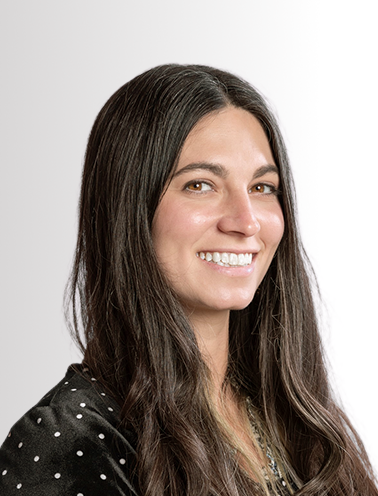 Danielle Thibault HEADSHOT