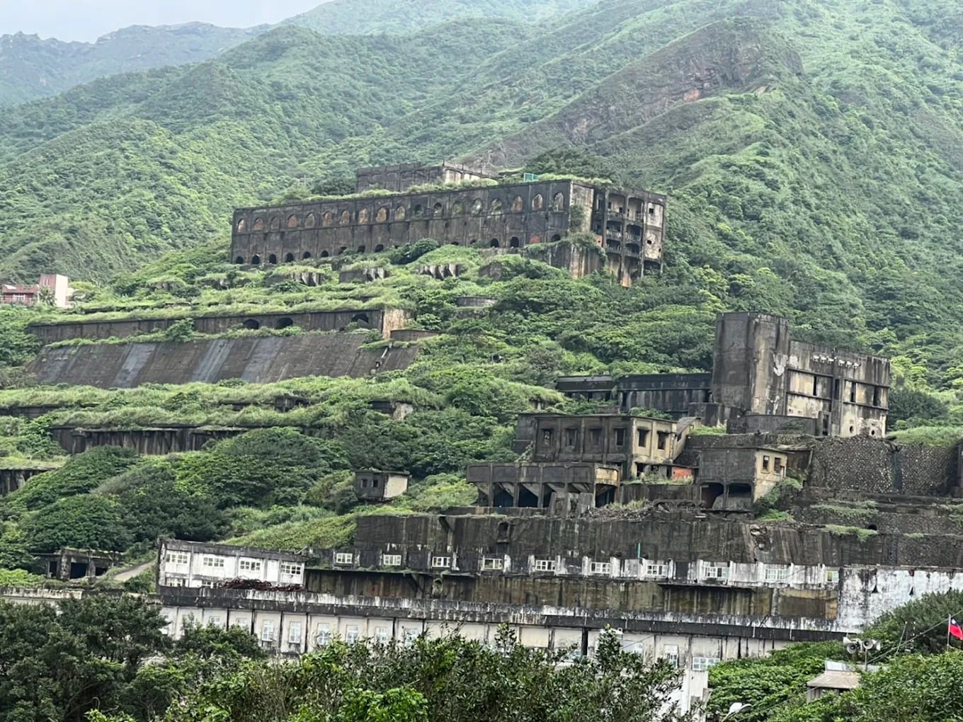 十三層遺址