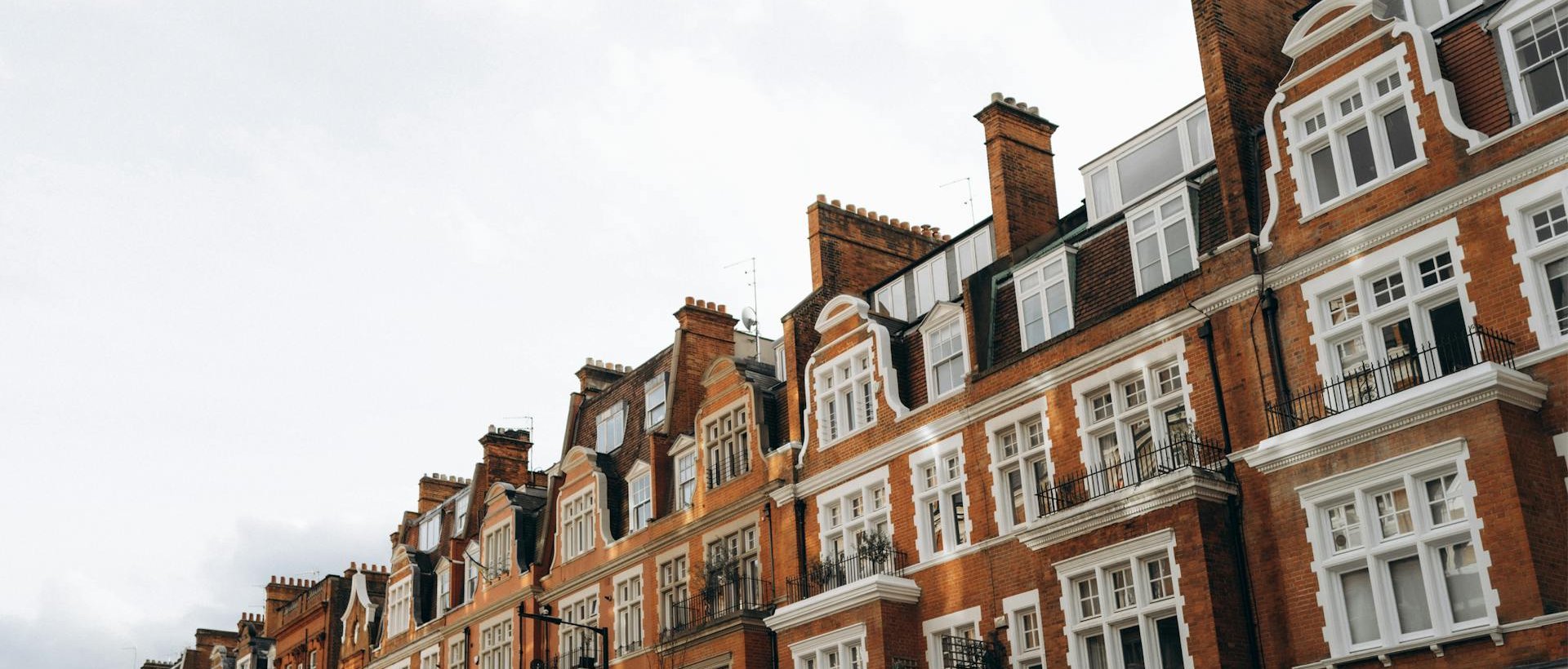 Rent or Buy Abroad: How Muslim Families Should Decide