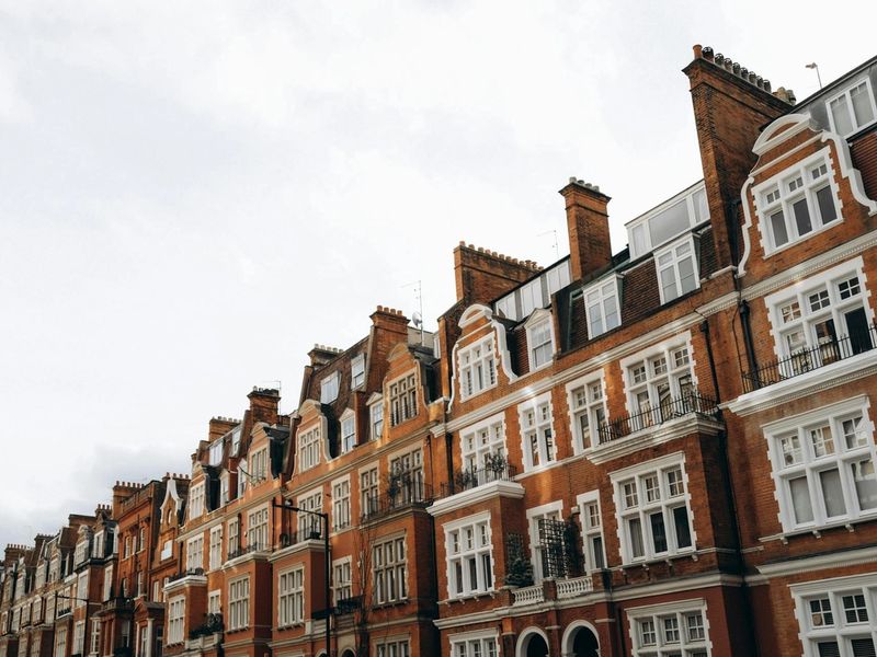 Rent or Buy Abroad: How Muslim Families Should Decide