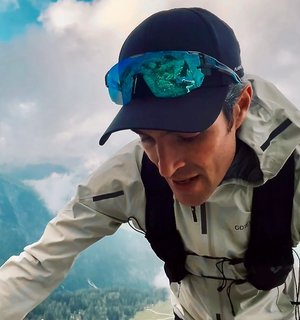 Entdecke, warum der menschliche Körper ein System von Systemen ist und wie dieses Verständnis deine Ausdauerleistung nachhaltig verbessern kann.