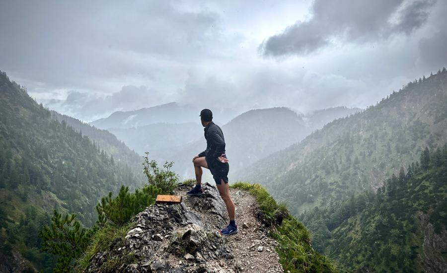 Entdecke, wie Sportphysiologie dein Training verbessern kann. Verstehe Herzfrequenz, Laktat, VO2max und wie dein Körper bei Belastung funktioniert.