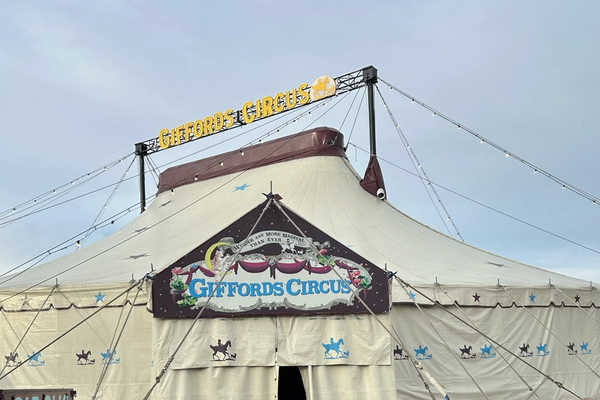 Giffords Circus Cirencester Review: Is Waterfield Worth It?