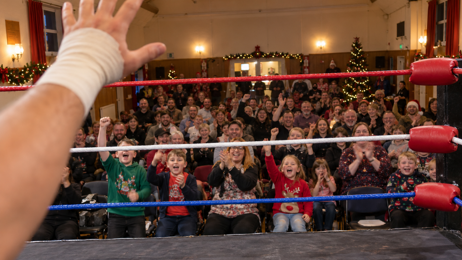 Megaslam: Christmas Spectacular wrestling