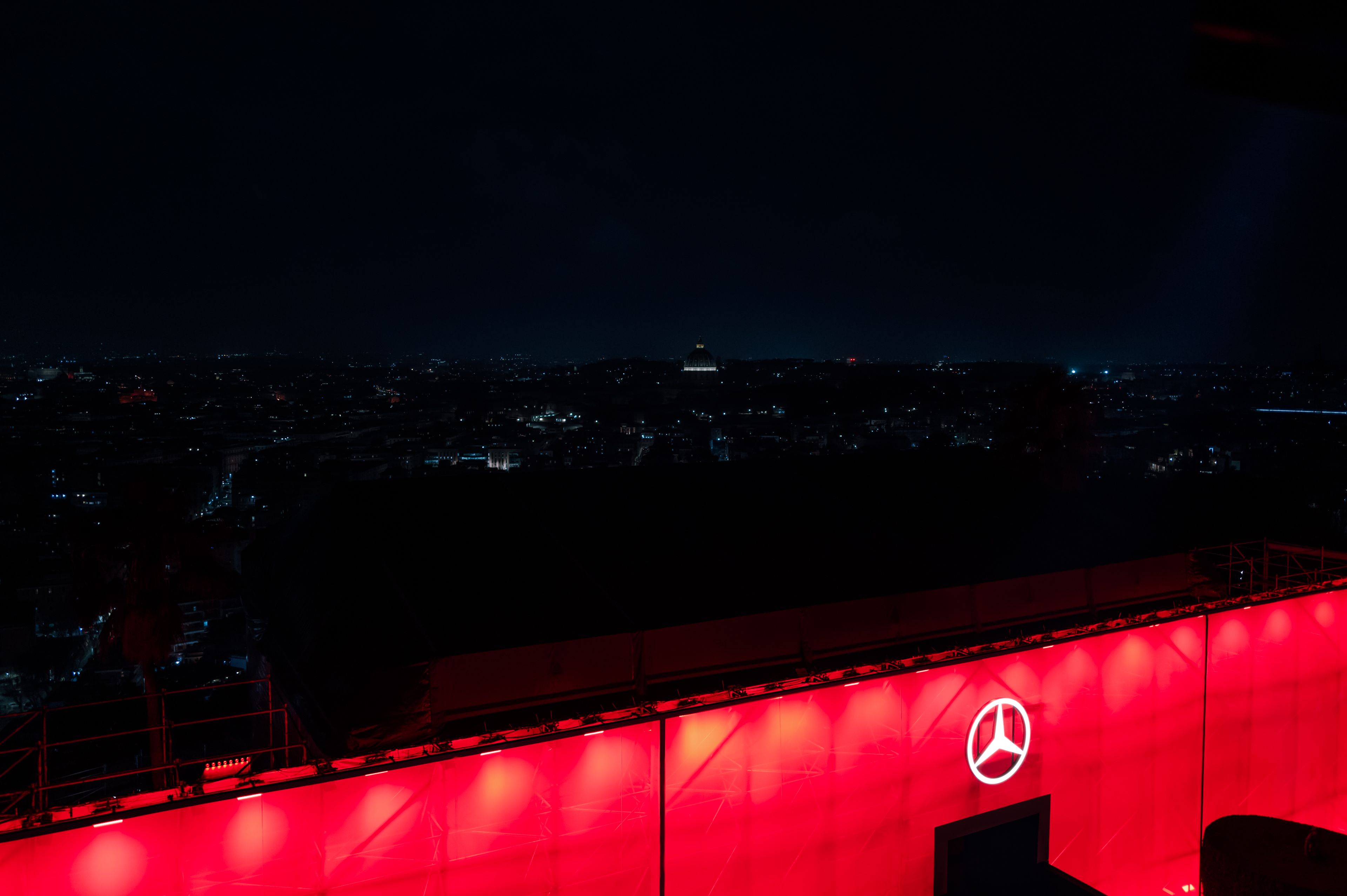 Media for Mercedes-Benz